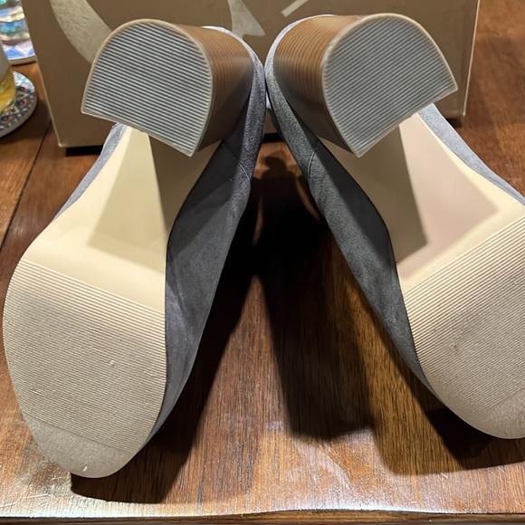 Charlotte Russe micro suede gray platform 3 1/2 inch heel - Picture 2 of 5